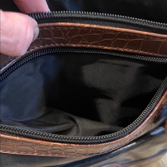 Giani Bernini Black and Brown Crossbody Bag - Picture 7 of 10